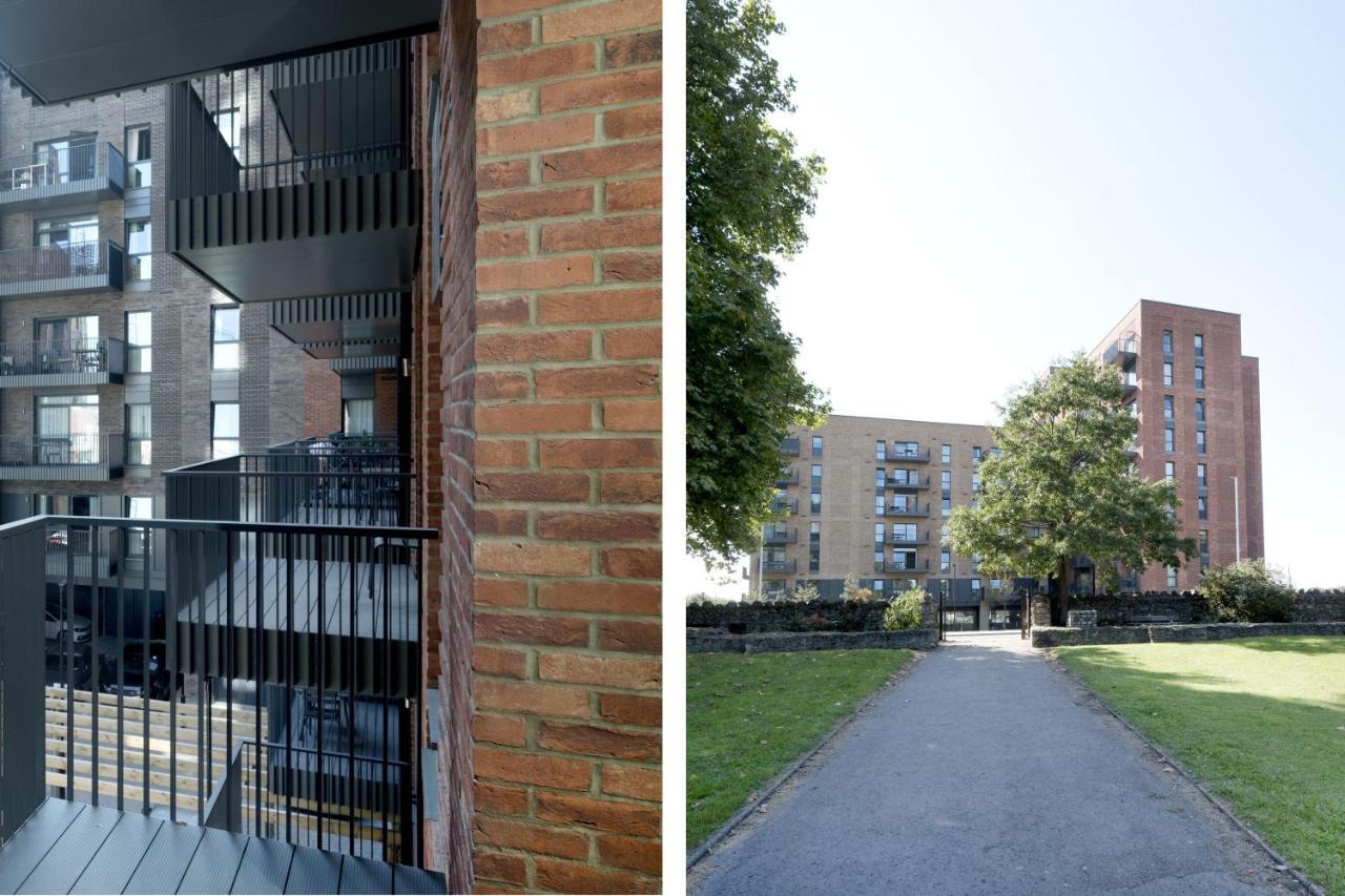 Modern Studios And Apartments At Barking Wharf In London Exterior foto
